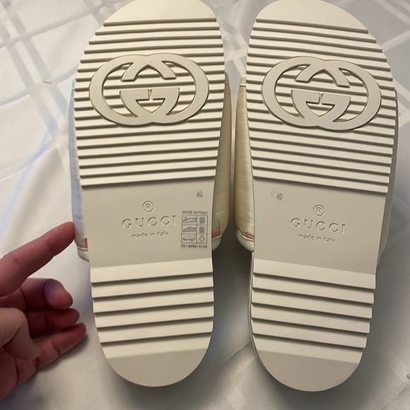 New authentic Gucci maxi GG slide - Picture 3 of 10
